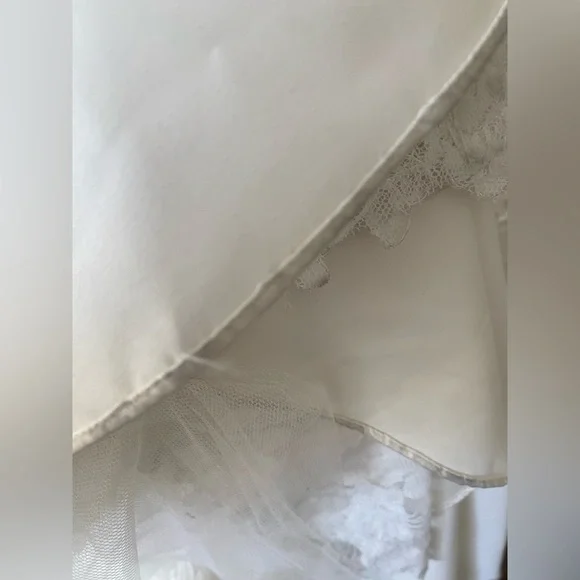 Maggie Sottero ‘Theda’ Wedding Dress Sz 12 Ivory - Picture 13 of 16